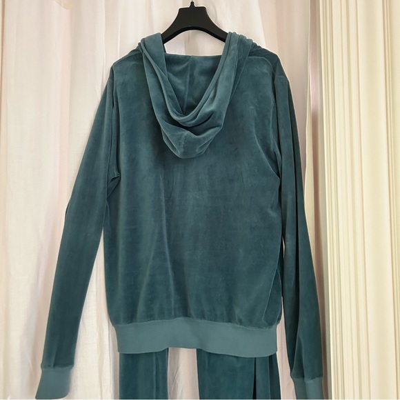 Juicy Couture Teal Zip up jacket - Picture 4 of 7
